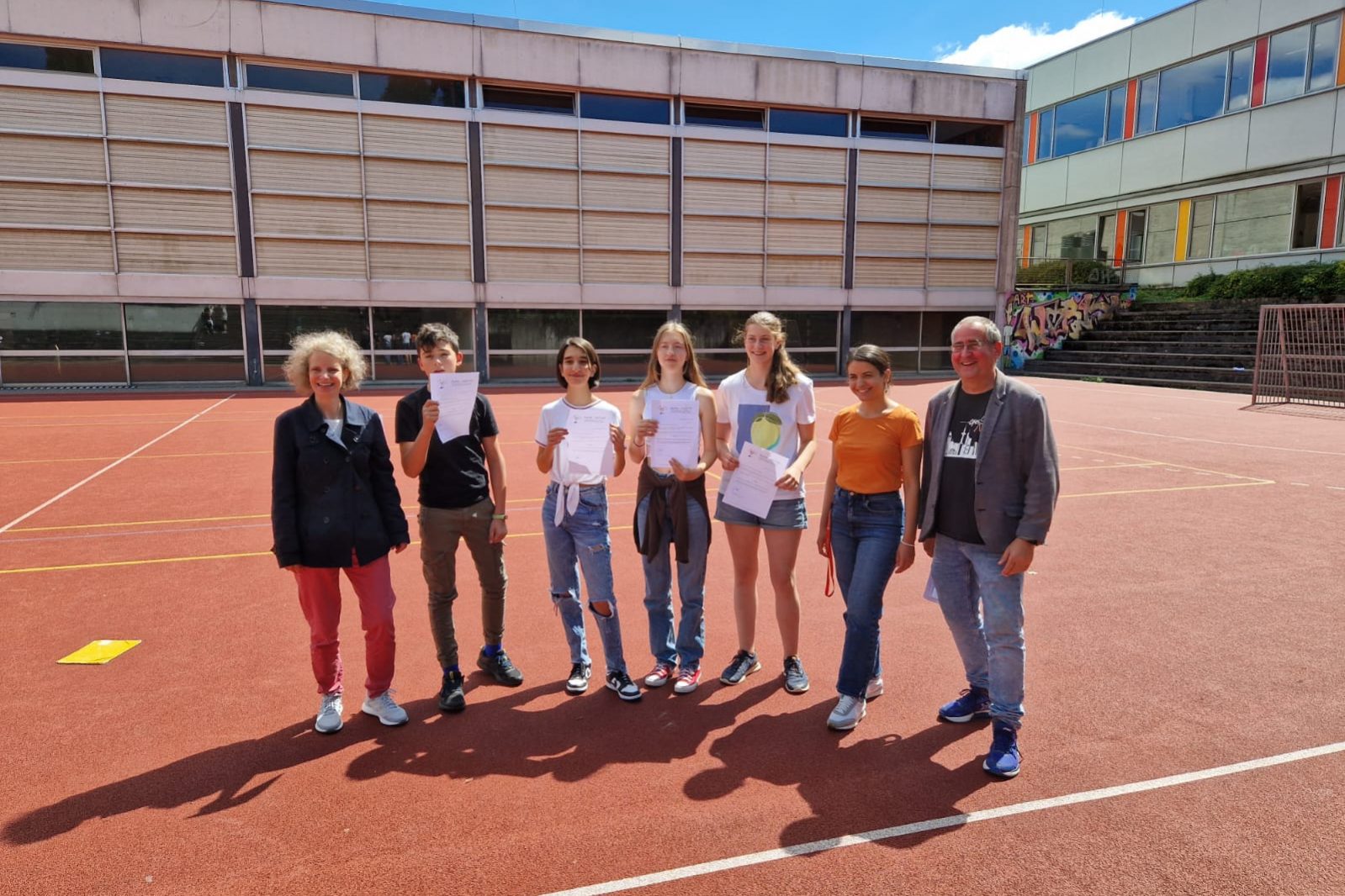 6d5321df-417e-40eb-a761-342745238836