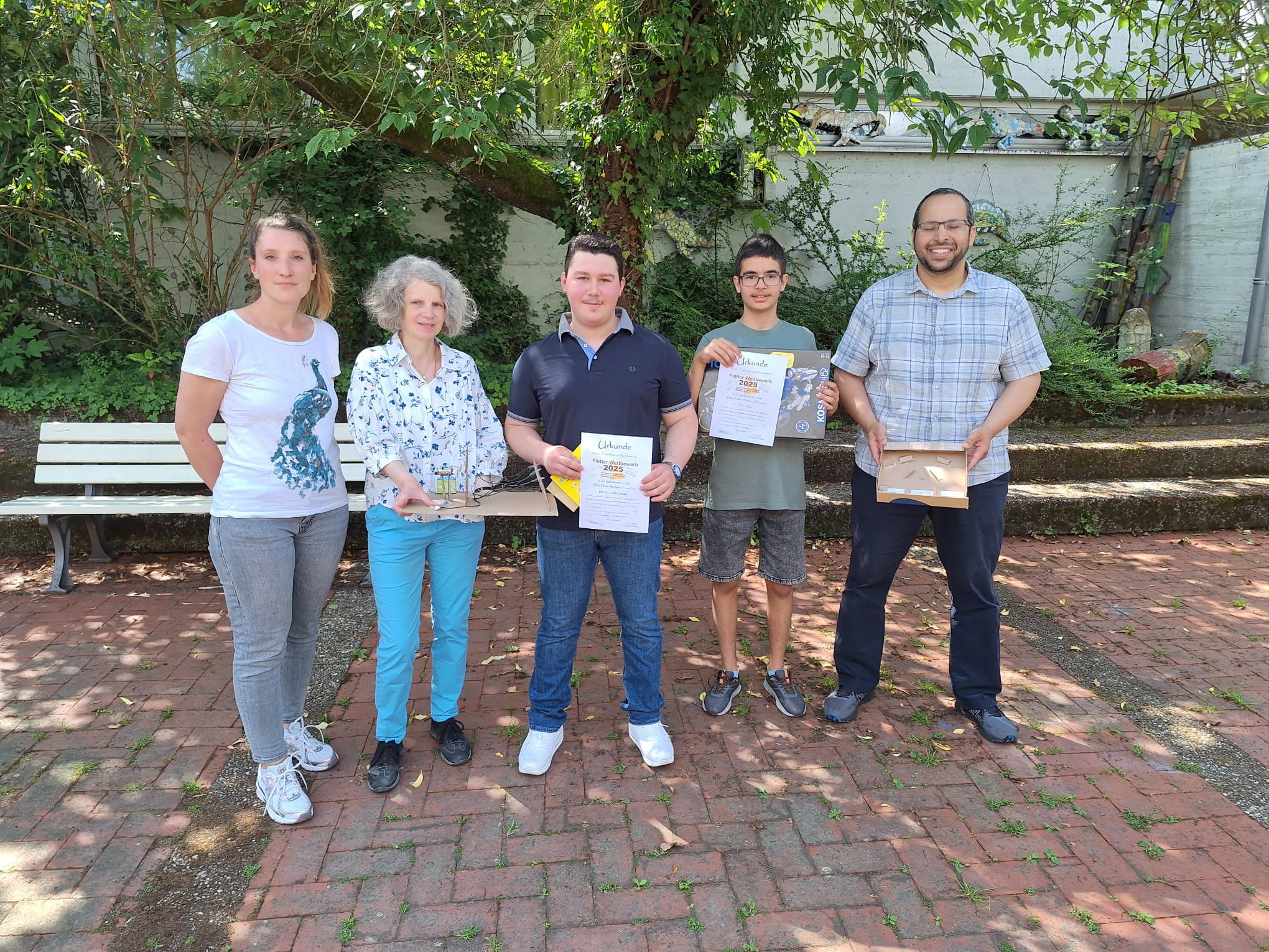 52e4a305-e260-4540-be68-aee0e1b4acae